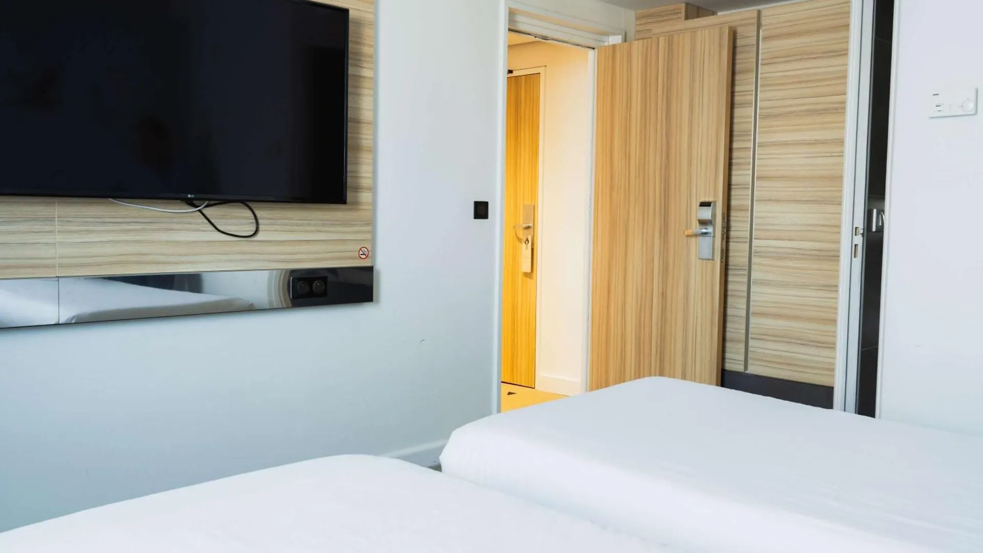 Novotel Valence Sud 4*, Valence (Drome) France