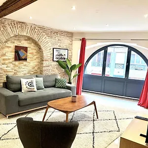 https://capitole-grand-appartement-standing-au-coeur-du-centre.midi-pyreneeshotels.com